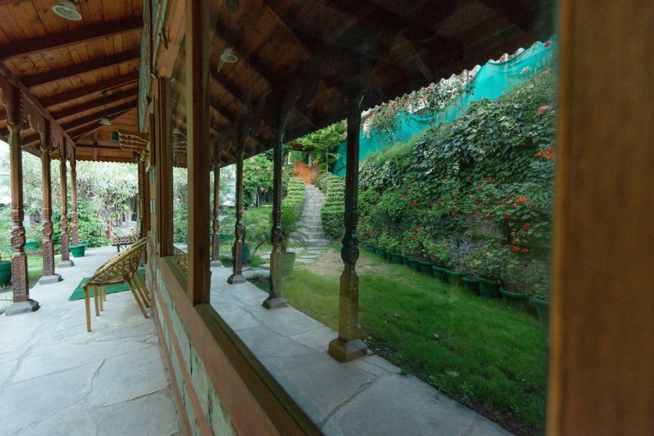 Shobla Kaathkuni Royale Hotel Kulu Exterior foto